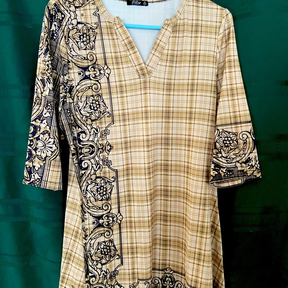 3/4 sleeve top longer to go with leggings